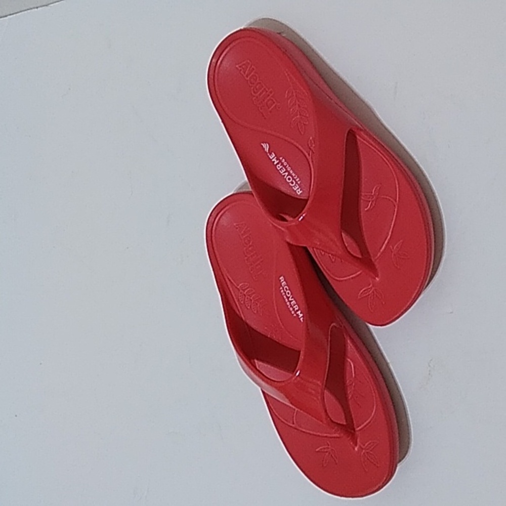 Alegria Ode Recovery Flipflop Sandals